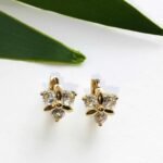 Crystal flower round hoops - Crystal & Gold