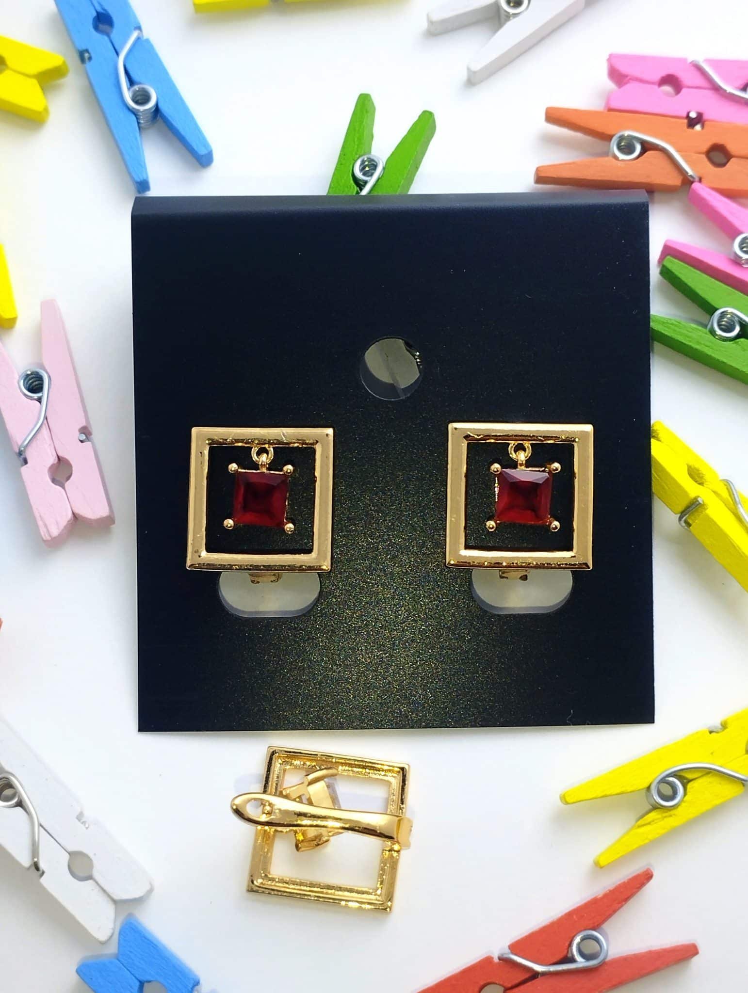 IMG_20230605_020304-scaled-1.jpg Trendy Metal Geomatric studs - Red - Image 1